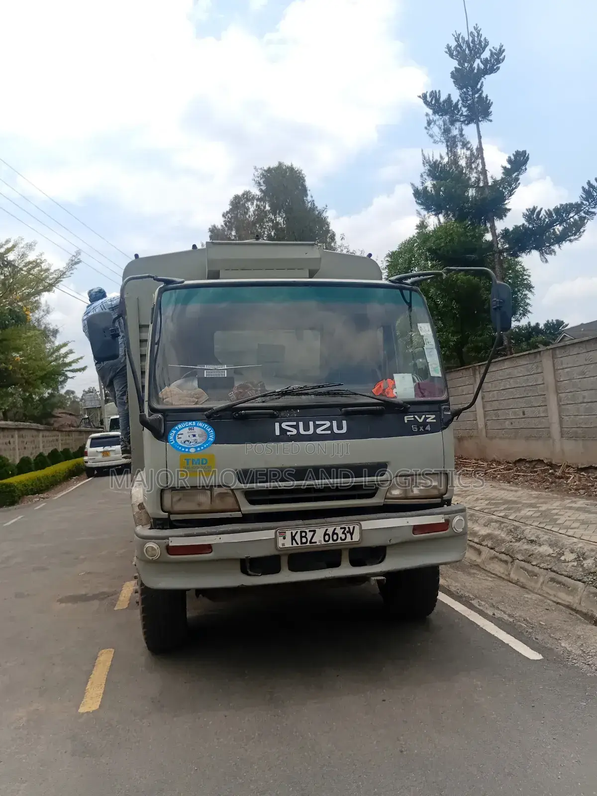 Open Body Mguu Kumi Truck Accessible for Transportation