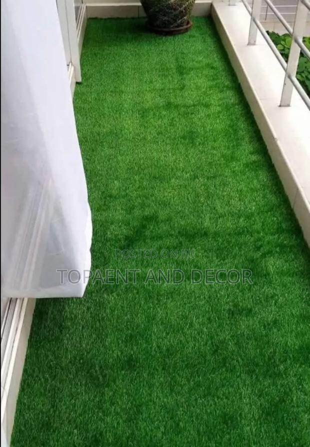 Weather Resistant Artificial Grass Carpet