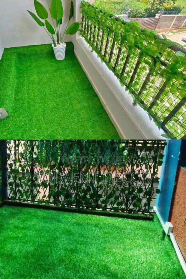 15mm Retarded Growth Artificial Balcony Grass Carpet - main view