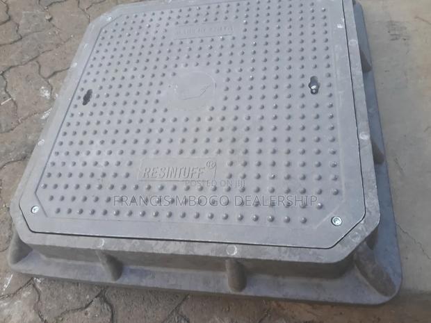 Reinforced 600mm by 600mm Manhole Covers - thumbnail 3