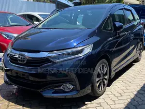 Honda Fit Shuttle 2018 Blue