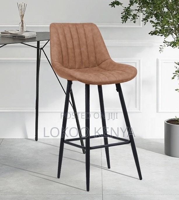 Barstool : Non-Adjustable Leather Kitchen Stool