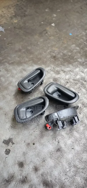 110 Door Handle Inside
