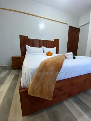 Golden Sunset Retreat 1 Bedroom Airbnb in South B