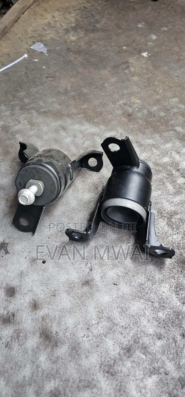 Mazda Demio Engines Mountings - thumbnail 2