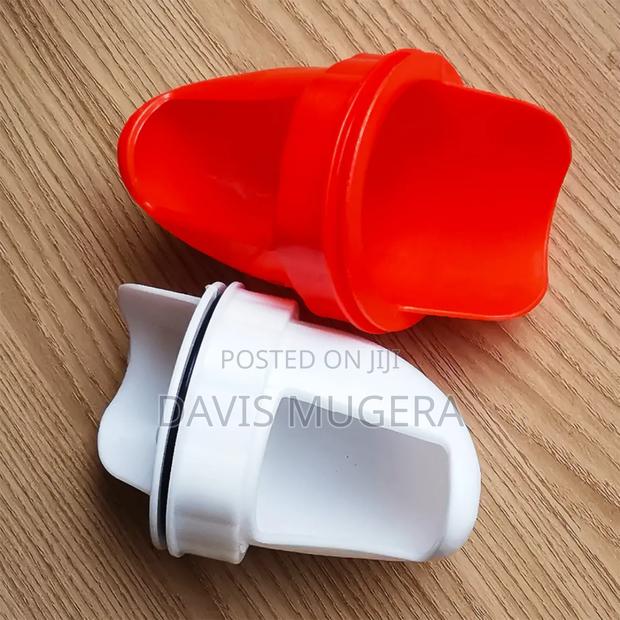 Poultry/Chicken Automatic Gravity Feeder With Covers - 50 Pieces - thumbnail 5