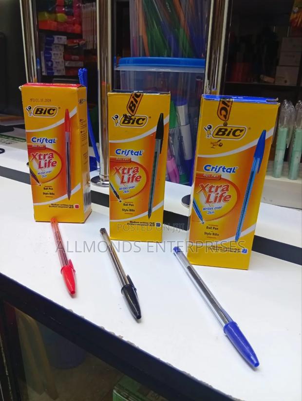 A Packet of 25 Pieces Bic Crystal (Blue, Red, Black) - thumbnail 4