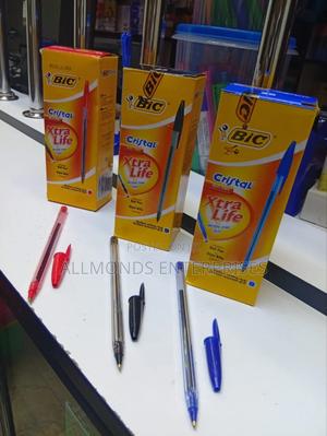 A Packet of 25 Pieces Bic Crystal (Blue, Red, Black) - thumbnail 2