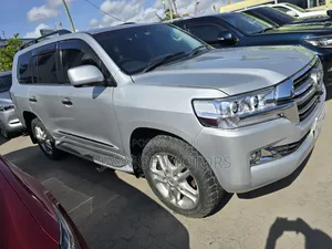 Toyota Land Cruiser 2013 Silver