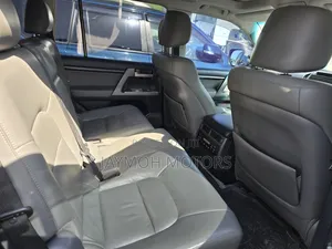 Toyota Land Cruiser 2013 Silver