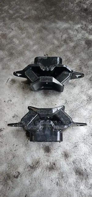 Nissan Note/March Gear Box Mountings