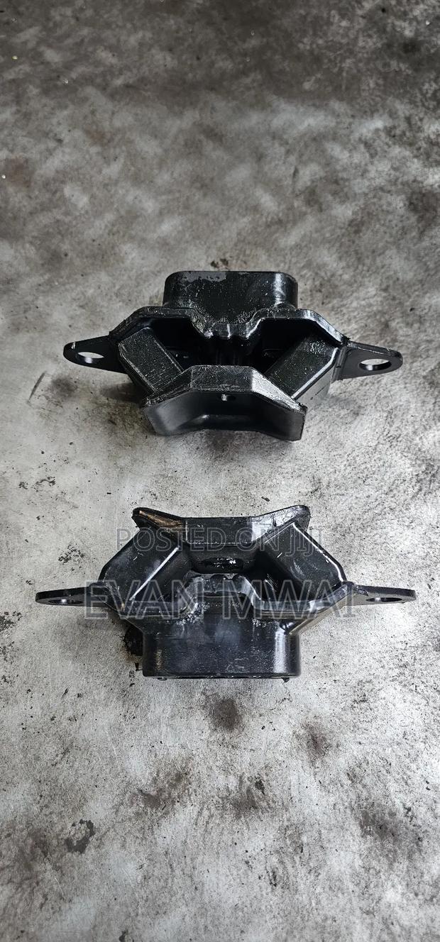 Nissan Note/March Gear Box Mountings - thumbnail 3