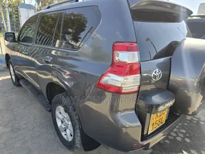 Toyota Land Cruiser Prado 2014 Gray