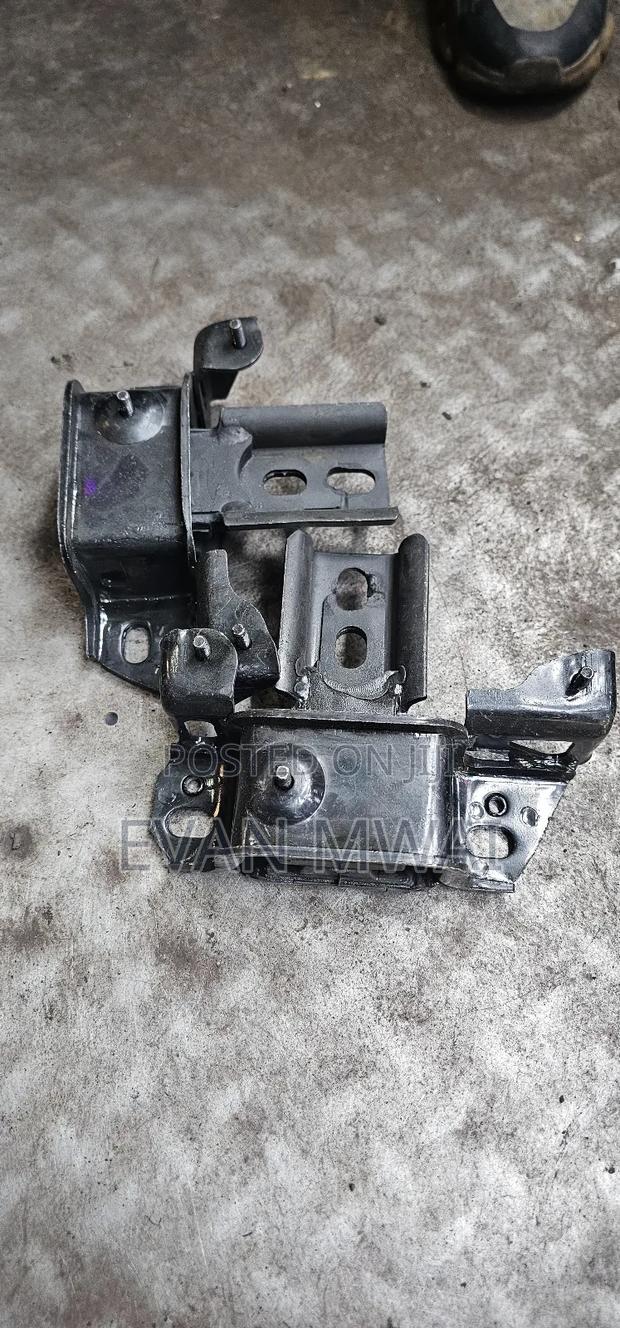 Demio Gearbox Mounts on Sale - thumbnail 2