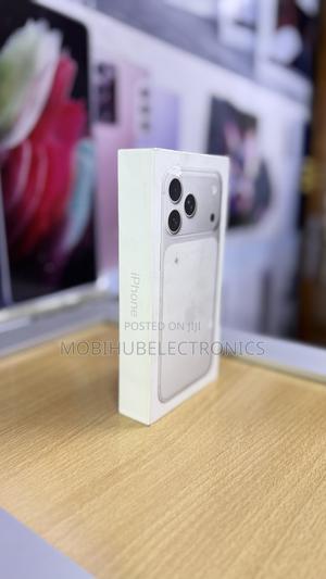 New Apple iPhone 17 Pro Max 1 TB Silver - main view