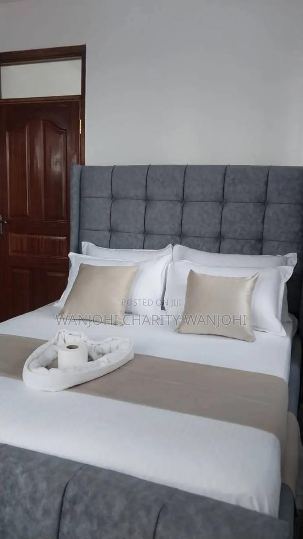 Home Retreat 1 Bedroom Airbnb in South B
