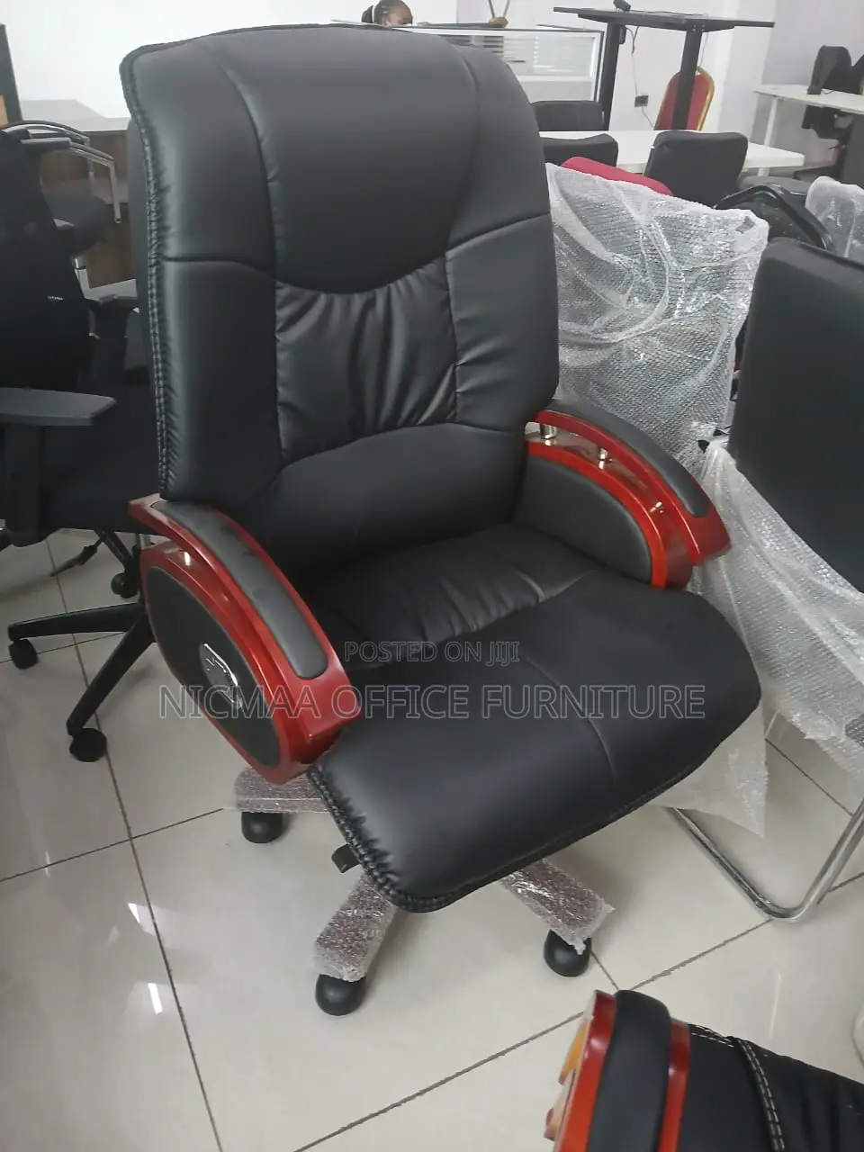 Black Mahogany Finish Executive Chair