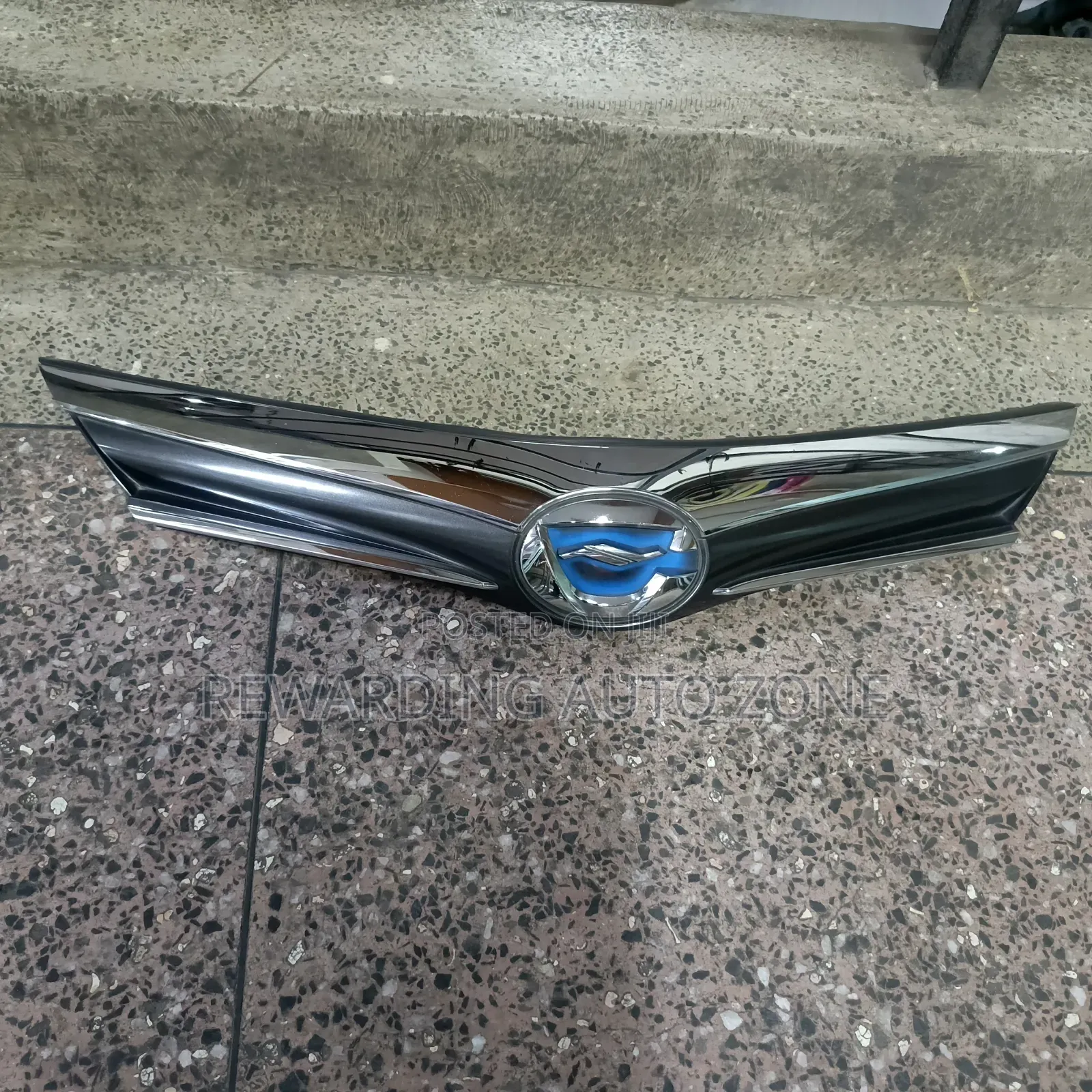 Fielder 165 Hybrid 2017 Grille