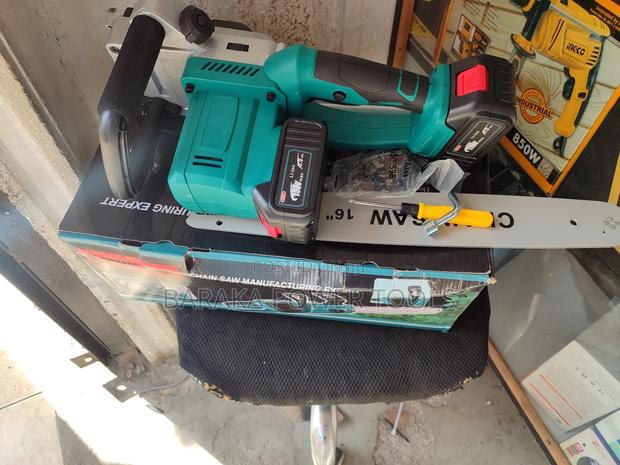Professional Heavy Duty Chainsaw - main view
