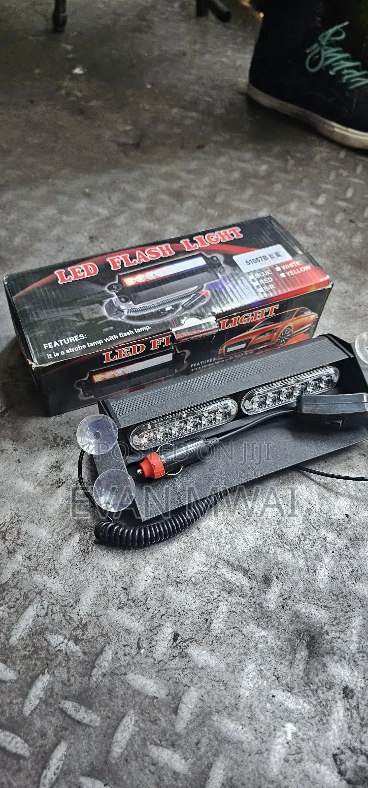 Universal Flash Light Two Colors Available