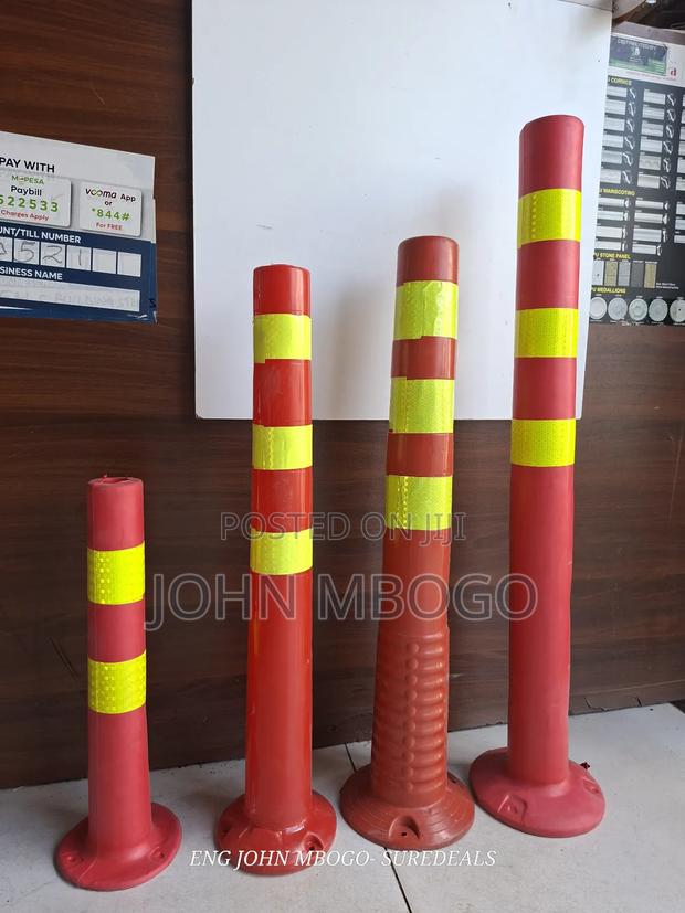 Plastic Traffic Bollard - thumbnail 3