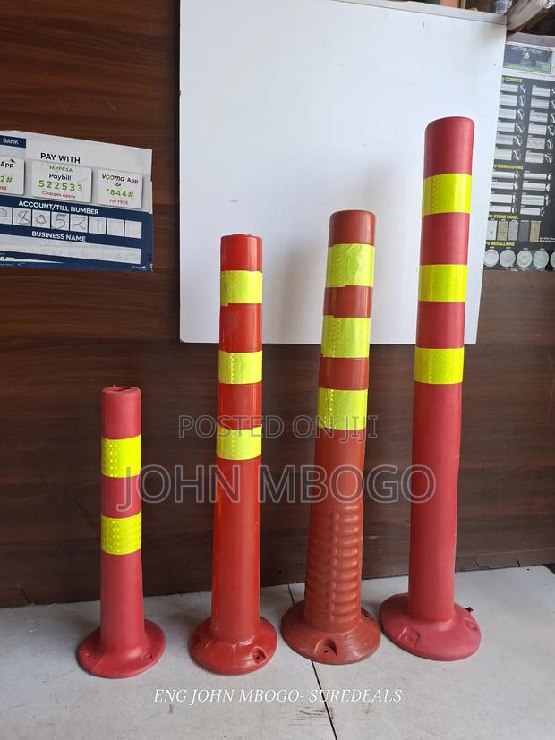 Flexible Traffic Bollard - thumbnail 3
