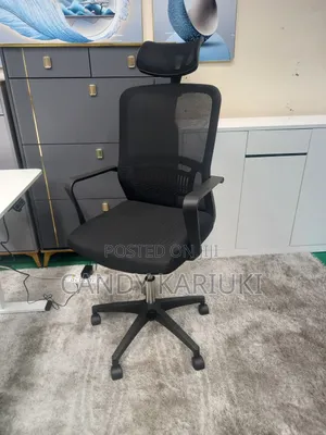 Headrest Office Chair With Comfortable Back