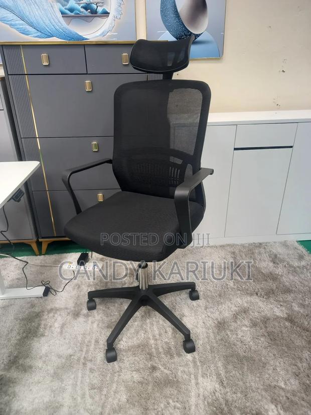 Headrest Office Chair With Comfortable Back