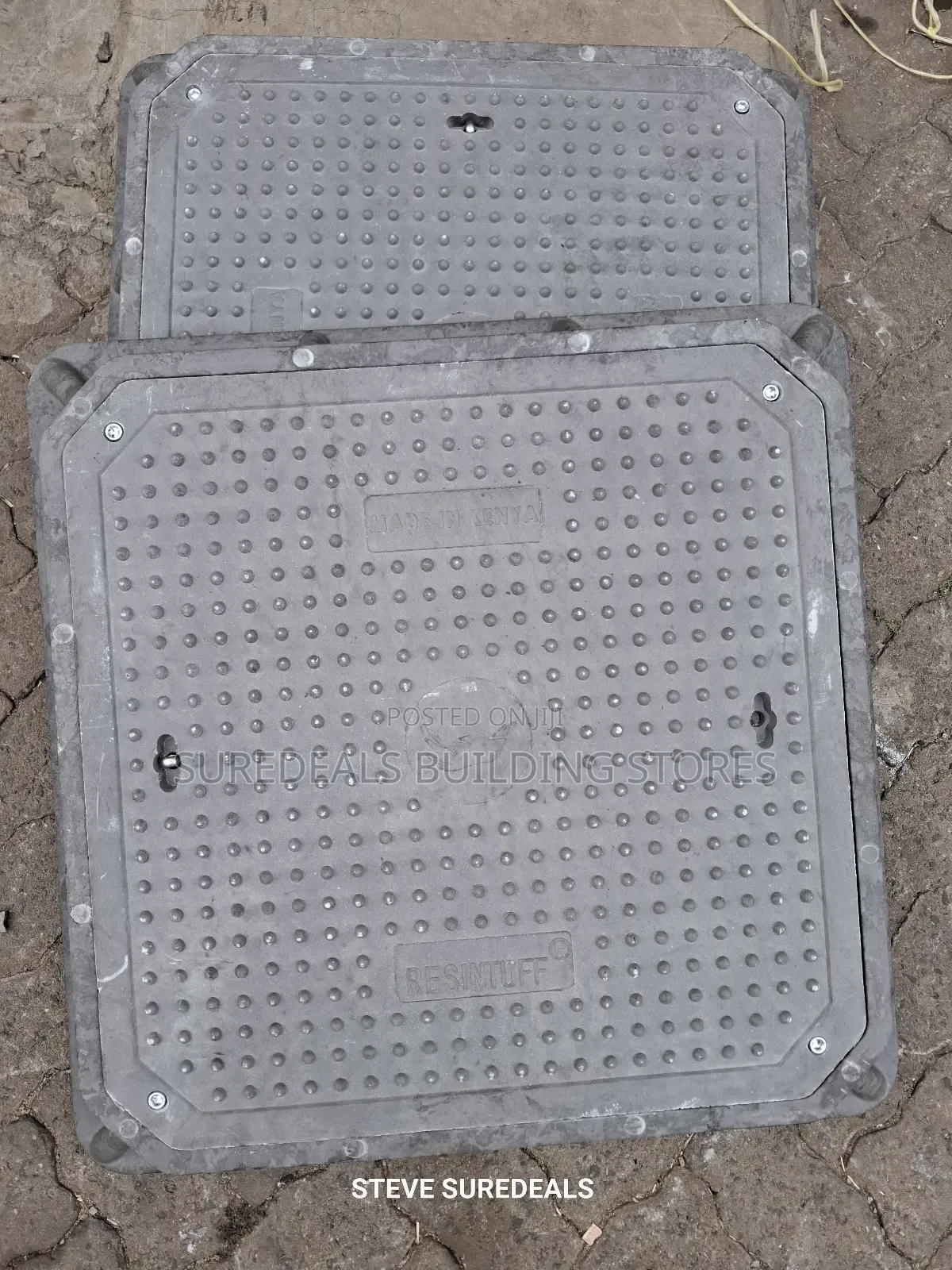 Heavy-Duty Lockable Reinforced Manhole Cover Grade D400