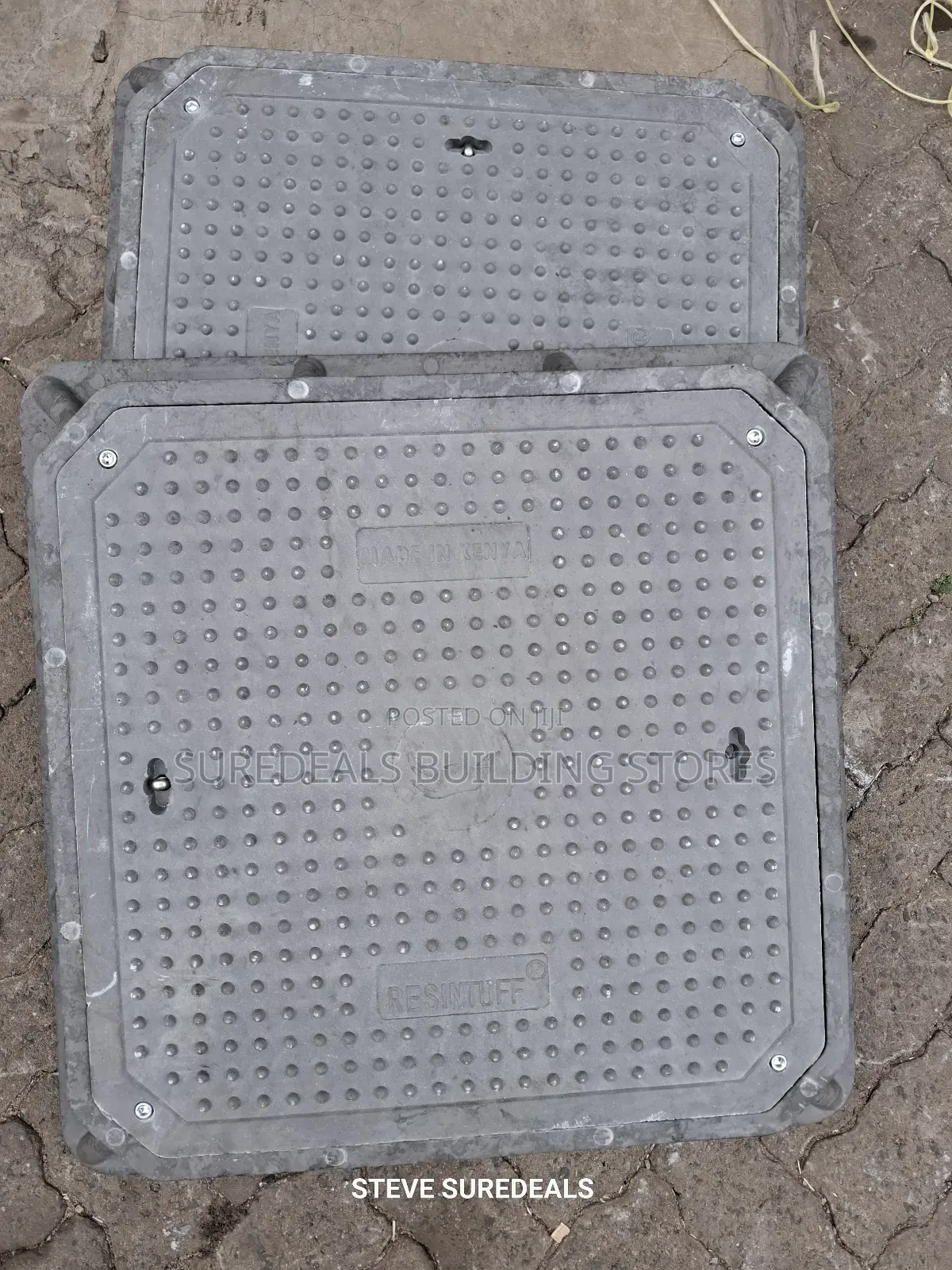 Heavy-Duty Lockable Reinforced Manhole Cover Grade D400