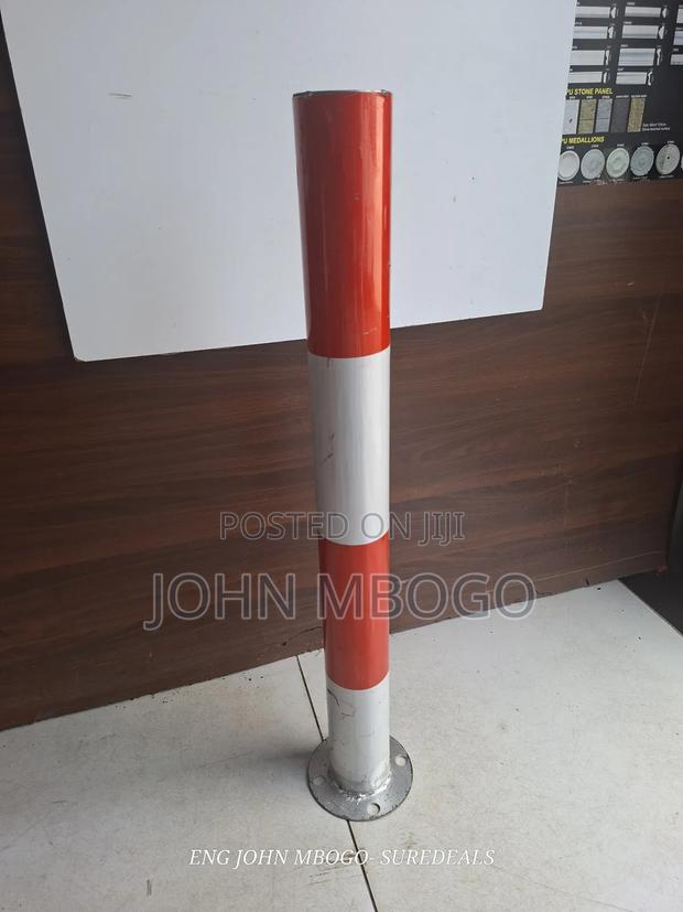 Reflective Traffic Bollard - thumbnail 2