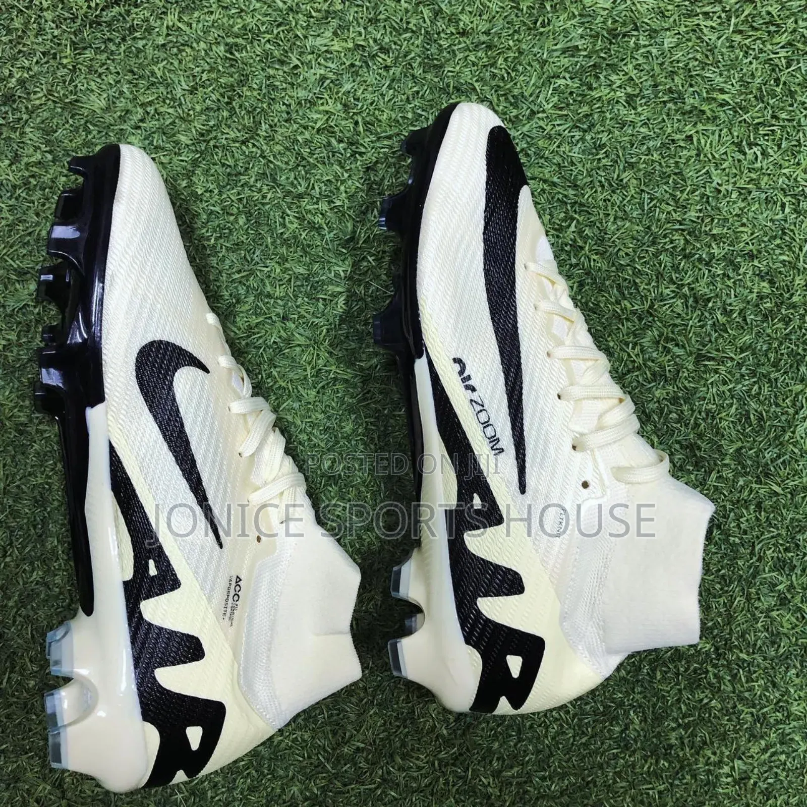 Zoom Kids Soccer Boots