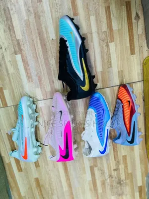 Zoom Kids Soccer Boots