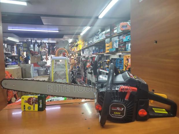 22" Gasoline Chainsaw - main view