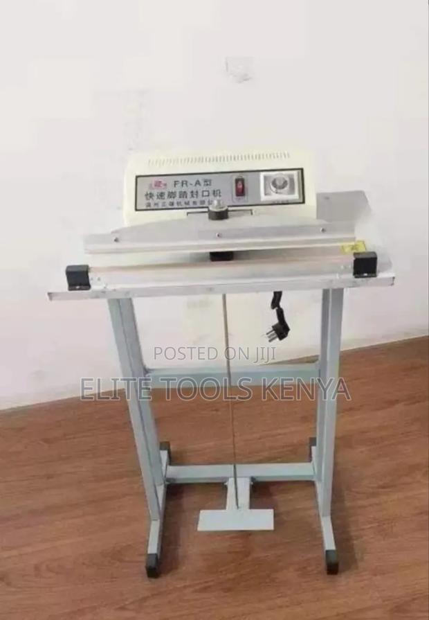 Pedal Plastic Sealing Machine
Fre 700 - main view