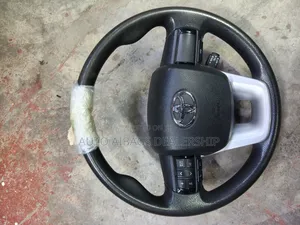 Stearing Wheel Hilux Revo .