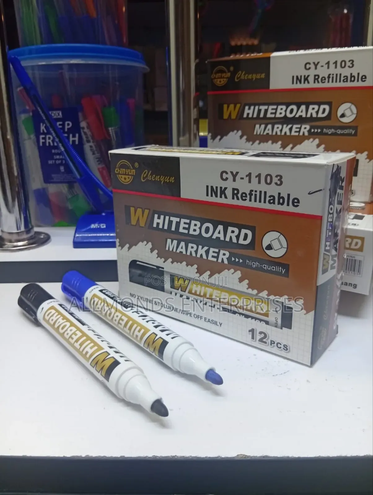A Piece of Cheyun Whiteboard Ink Reffillable ( Blue and Black)