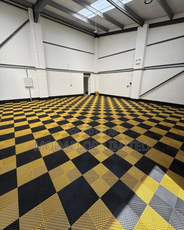 Durable Garage Mat – Perfect for Car Parking Mechanical Workshops 