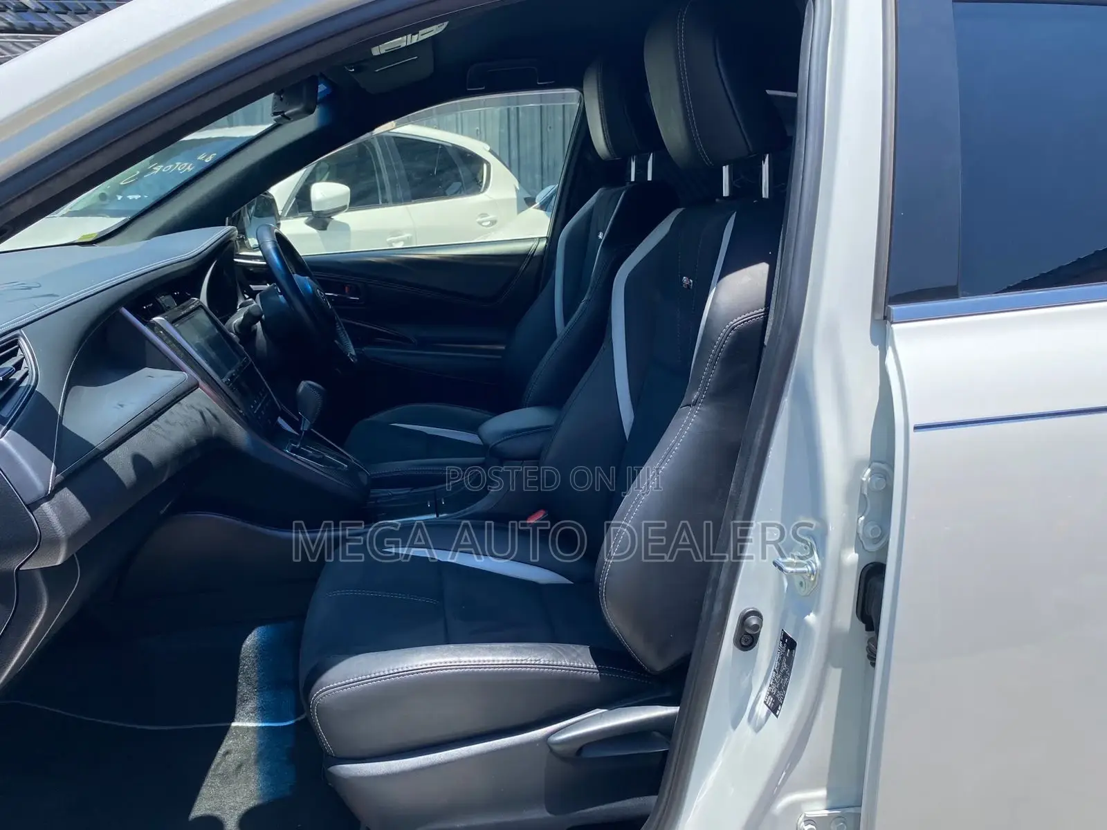 Toyota Harrier 2018 White