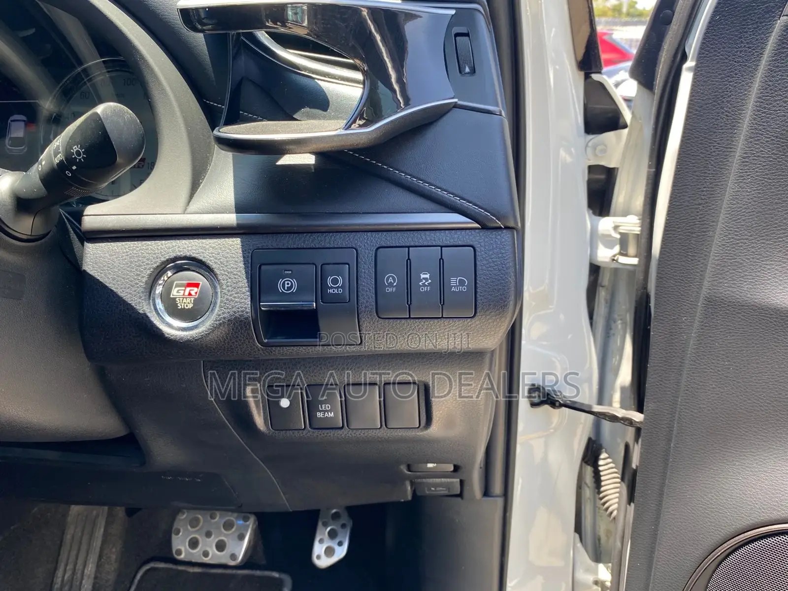 Toyota Harrier 2018 White