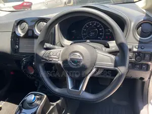 Nissan Note 2018 Silver