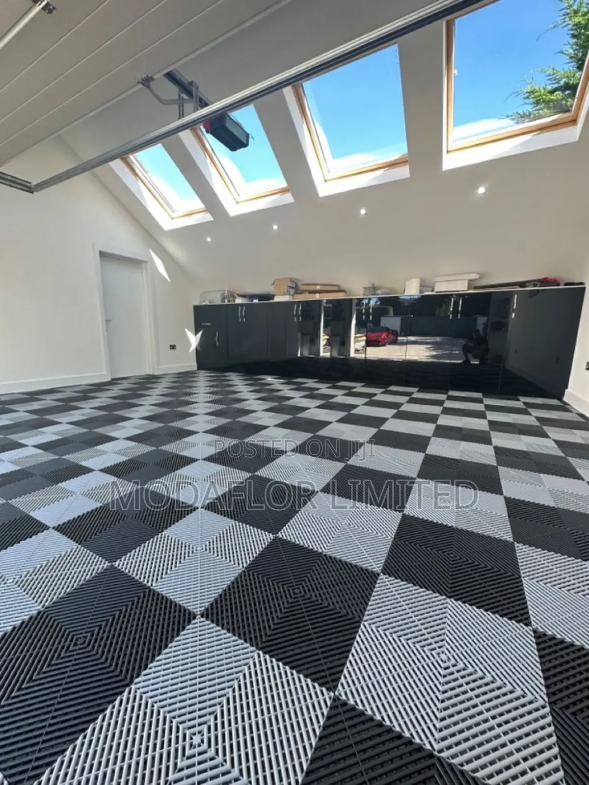 Garage Interlocking Mat – Heavy Duty Floor Protection for Vehicles