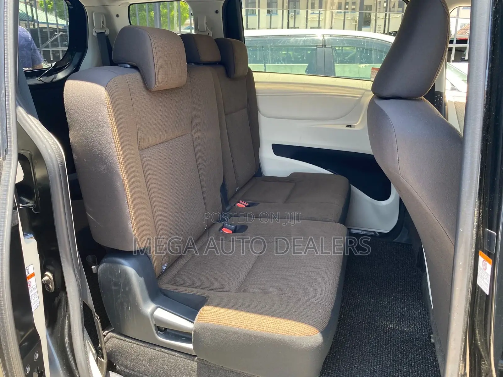 Toyota Sienta 2018 Black