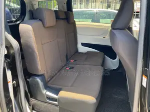 Toyota Sienta 2018 Black