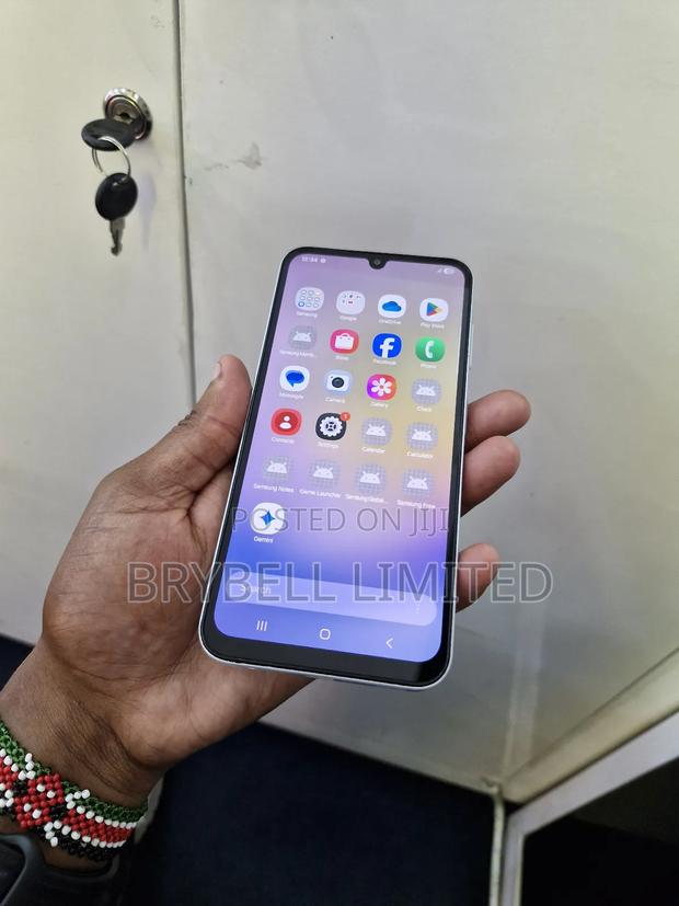 Samsung Galaxy A25 256 GB White - main view