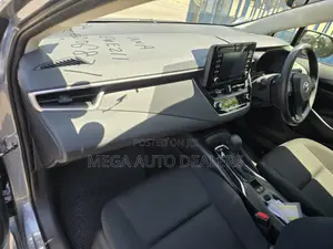 Toyota Corolla 2018 Silver