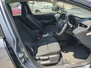 Toyota Corolla 2018 Silver