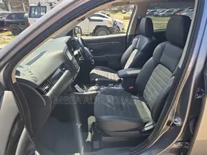 Mitsubishi Outlander 2018 Gray