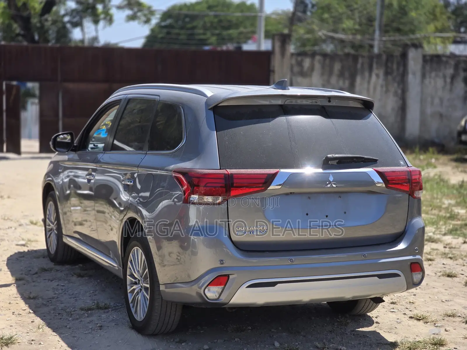 Mitsubishi Outlander 2018 Gray