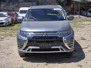 Mitsubishi Outlander 2018 Gray